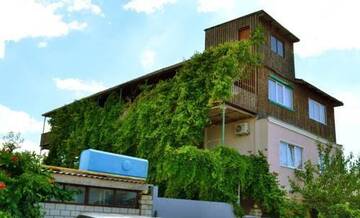Фотографии Гостиница Guest House Pamir г. Судак Крым (Россия) №1 Фото Гостиница Guest House Pamir г. Судак 1