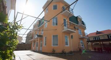 Фотографии Гостиница Guest House Komfort г. Судак Крым (Россия) №1 Фото Гостиница Guest House Komfort г. Судак 1