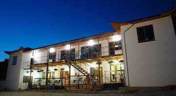 Фотографии Гостиница Zhemchuzhina Meganoma Guest House г. Судак Крым (Россия) №1 Фото Гостиница Zhemchuzhina Meganoma Guest House г. Судак 1