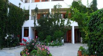 Фотографии Гостиница Guest house Admiralskaya г. Судак Крым (Россия) №1 Фото Гостиница Guest house Admiralskaya г. Судак 1
