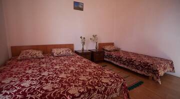 Фото номера Трехместный номер -люкс Гостиница Chair Guest house г. Судак 2