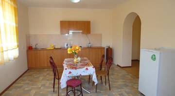 Фото номера Апартаменты с 2 спальнями Гостиница Guest house Zhasmin г. Судак 5