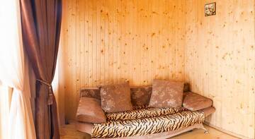 Фото номера Семейный номер с балконом Гостевой дом Wooden cottage г. Судак 3