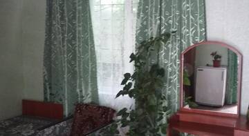 Фото номера Четырехместный номер Гостиница Guest House V gostyah u Ally г. Судак 8