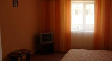Фото номера Большой двухместный номер Гостиница Guest House na Admiralskoy г. Судак 2