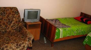 Фото номера Улучшенный четырехместный номер Гостевой дом Comfort 25 г. Судак 4