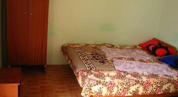 Фото номера Классический трехместный номер Гостевой дом Comfort 25 г. Судак 2