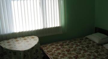 Фото номера Трехместный номер Хостел Rooms in Guest House г. Судак 4