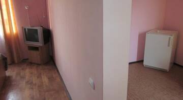 Фото номера Большой двухместный номер Гостиница Guest House Leyla г. Судак 6