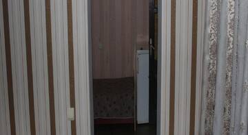 Фото номера Стандартный четырехместный номер Гостиница Guest House Leyla г. Судак 6