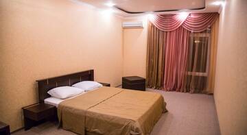 Фото номера Апартаменты с балконом Гостевой дом Inn Resident г. Судак 2