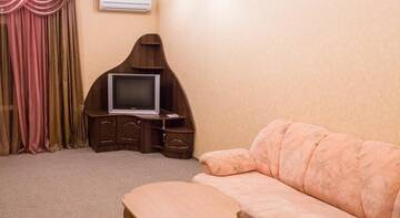 Фото номера Апартаменты с балконом Гостевой дом Inn Resident г. Судак 3