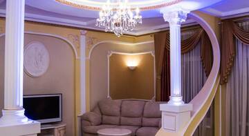 Фото номера Люкс с балконом и кроватью размера «king-size» Гостевой дом Inn Resident г. Судак 8