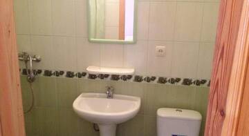 Фото номера Стандартный номер  Гостиница Guest House Lutfi г. Судак 4