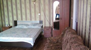 Фото номера Четырехместный номер с душем Гостиница Guest House Vadim г. Судак 7