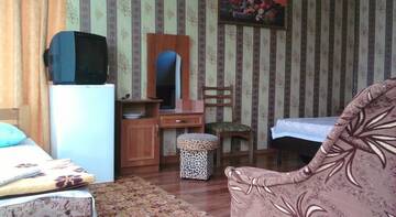 Фото номера Четырехместный номер с душем Гостиница Guest House Vadim г. Судак 8