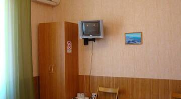 Фото номера Двухместный номер с 2 отдельными кроватями Гостиница Vstrecha г. Судак 3