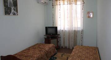 Фото номера Двухместный номер Делюкс с 2 отдельными кроватями Гостиница Guest House Bayram г. Судак 4