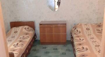 Фото номера Улучшенный трехместный номер Гостиница Марго г. Судак 3