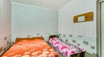 Фото номера Стандартный двухместный номер с 2 отдельными кроватями Гостиница Гостевой Дом Мандаринка г. Судак 15