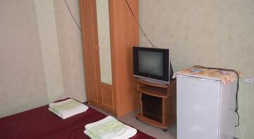 Фото номера Cемейный номер с отдельной ванной комнатой Гостиница Гостевой Дом Мандаринка г. Судак 3