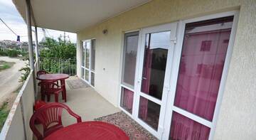 Фото номера Люкс с 2 спальнями Гостиница Guest House Merzhan г. Судак 5