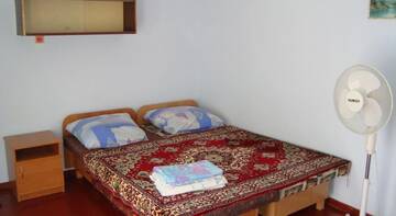 Фото номера Бунгало с 2 спальнями Гостиница Guest House Merzhan г. Судак 3