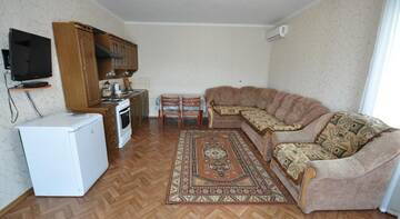 Фото номера Семейный номер-студио Гостиница Guest House Merzhan г. Судак 7