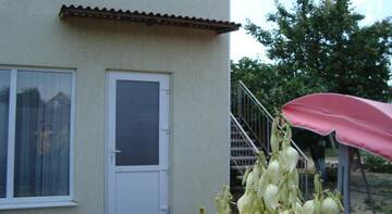 Фото номера Семейный номер-студио Гостиница Guest House Merzhan г. Судак 6