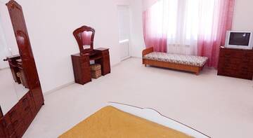 Фото номера Четырехместный номер -люкс Гостиница Guest House Olimp г. Судак 11