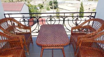 Фото номера Люкс с балконом Гостиница Guest House Olimp г. Судак 5