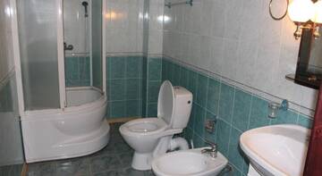 Фото номера Люкс с балконом Гостиница Guest House Olimp г. Судак 2