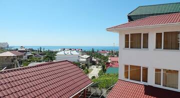 Фото номера Люкс с балконом Гостиница Guest House Olimp г. Судак 4