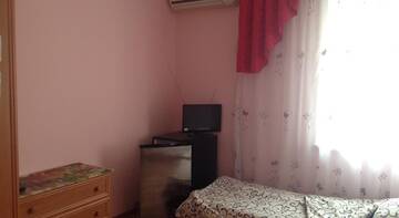 Фото номера Бюджетный трехместный номер Гостиница Guest House Tair г. Судак 2