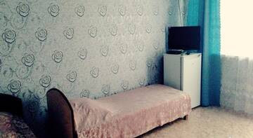 Фото номера Четырехместный номер с душем Гостиница Guest House Tair г. Судак 4