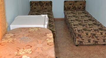 Фото номера Четырехместный номер Гостиница Guest house na Amethana г. Судак 11