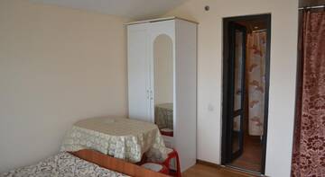 Фото номера Семейный номер с душем Гостиница Guest house na Amethana г. Судак 5