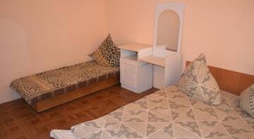 Фото номера Семейный номер с душем Гостиница Guest house na Amethana г. Судак 6
