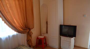 Фото номера Семейный номер с душем Гостиница Guest house na Amethana г. Судак 2