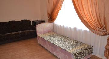 Фото номера Семейный номер с душем Гостиница Guest house na Amethana г. Судак 7