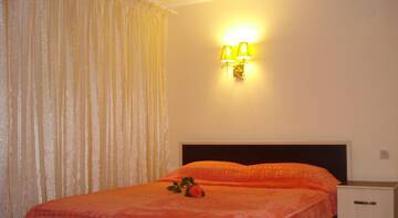Фото номера Люкс с террасой Гостиница Guest house Sofia on Yuzhnoberezhnaya 95 г. Судак 3