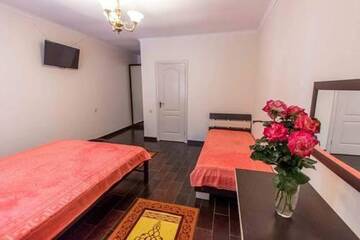 Фото номера Полулюкс 1-комнатный Гостиница Guest house Sofia on Yuzhnoberezhnaya 95 г. Судак 8