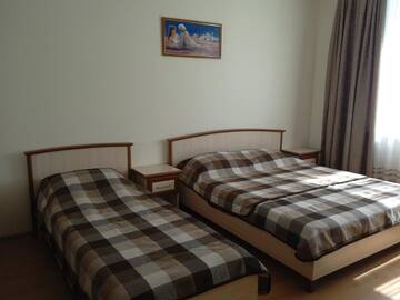 Фото номера Четырехместный номер с собственной ванной комнатой Гостиница Nayle Guest House г. Судак 8