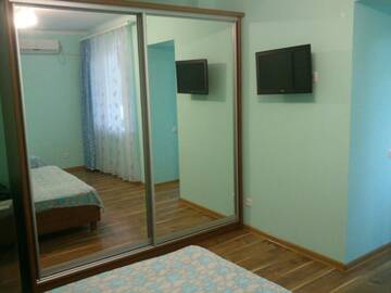 Фото номера Трехместный номер с собственной ванной комнатой Гостиница Nayle Guest House г. Судак 6