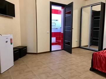 Фото номера Стандартный четырехместный номер Гостиница Гостевой Дом Эмиль г. Судак 14