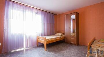 Фото номера Улучшенный трехместный номер Гостиница Guest House Garant г. Судак 20