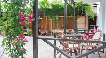 Фото номера Улучшенный трехместный номер Гостиница Guest House Garant г. Судак 30