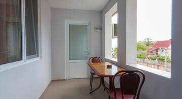 Фото номера Улучшенный трехместный номер Гостиница Guest House Garant г. Судак 11