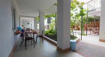 Фото номера Трехместный номер с террасой Гостиница Guest House Garant г. Судак 8