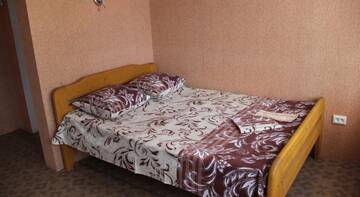 Фото номера Семейный люкс с балконом Гостиница Guest House Garant г. Судак 5